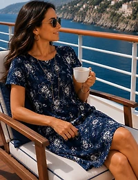 Robe Perle Évasée Infroissable Avec Manches Courtes à Motif Abstrait Col Rond