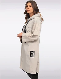 Veste Coupe Ample Longue Ultra-légère À Capuche Et Cordon en Ruban Par Froccella