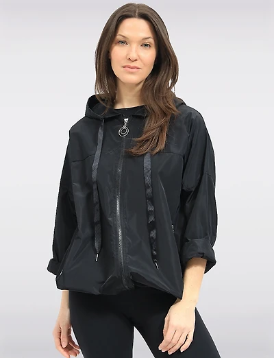 Veste Coupe Ample Légère À Capuche Coupe-vent Et Cordon L'ourlet Par Froccella