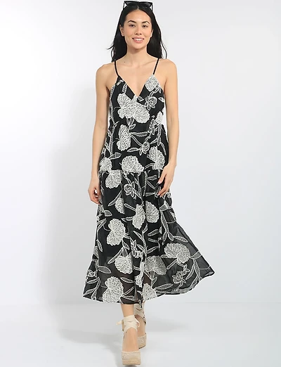 Robe Mi-longue À Dos Nu Bretelles Col V Ornée Broderies Florales Par Queen Drama