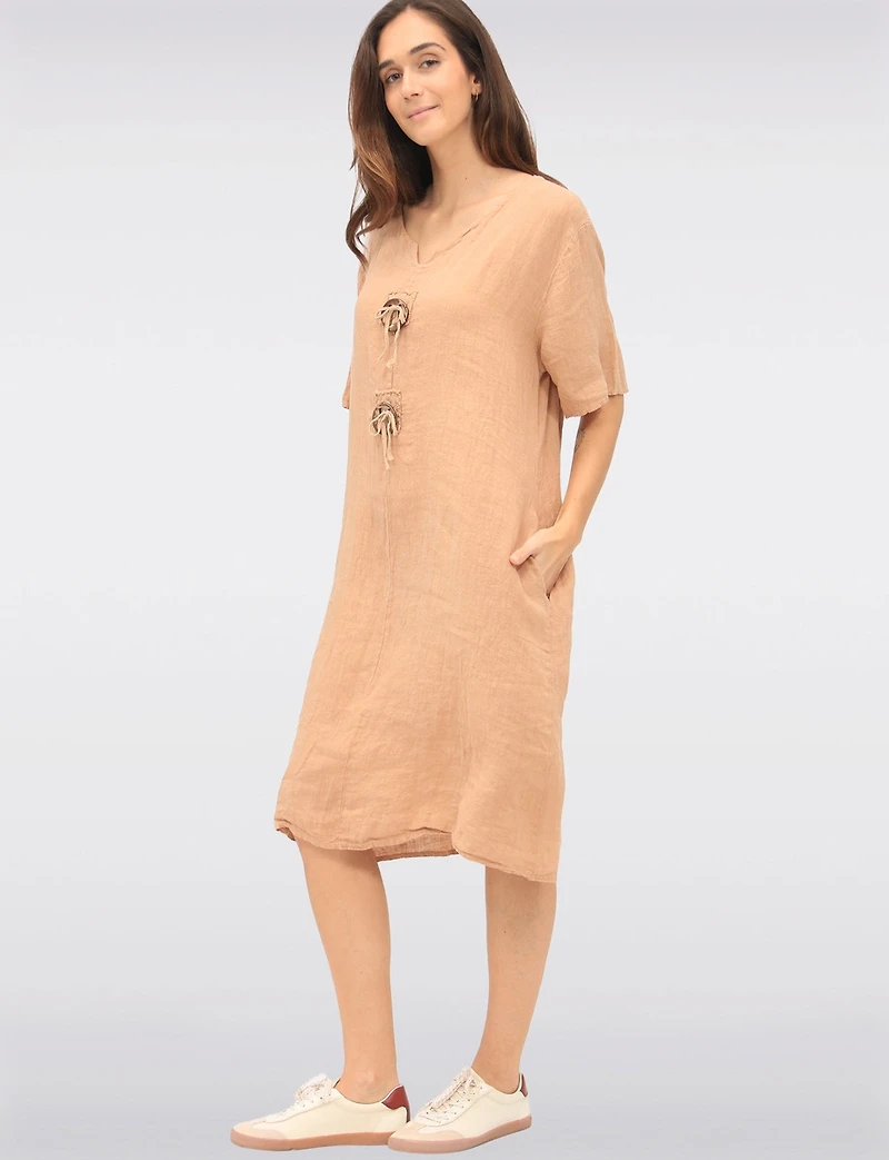 Robe Ample en Lin à Manches Courtes Boutons Décoratives et Poches par Froccella
