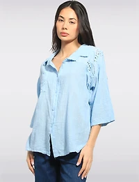 Chemise Broderie Œillet Boutonnée Manches 3/4 Ourlet Asymétrique par Froccella