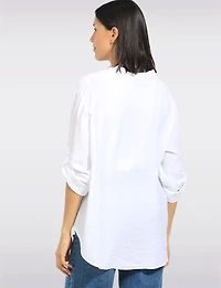 Chemise Fleurie Boutonnée Manches Retroussables Ourlet Asymétrique par Froccella