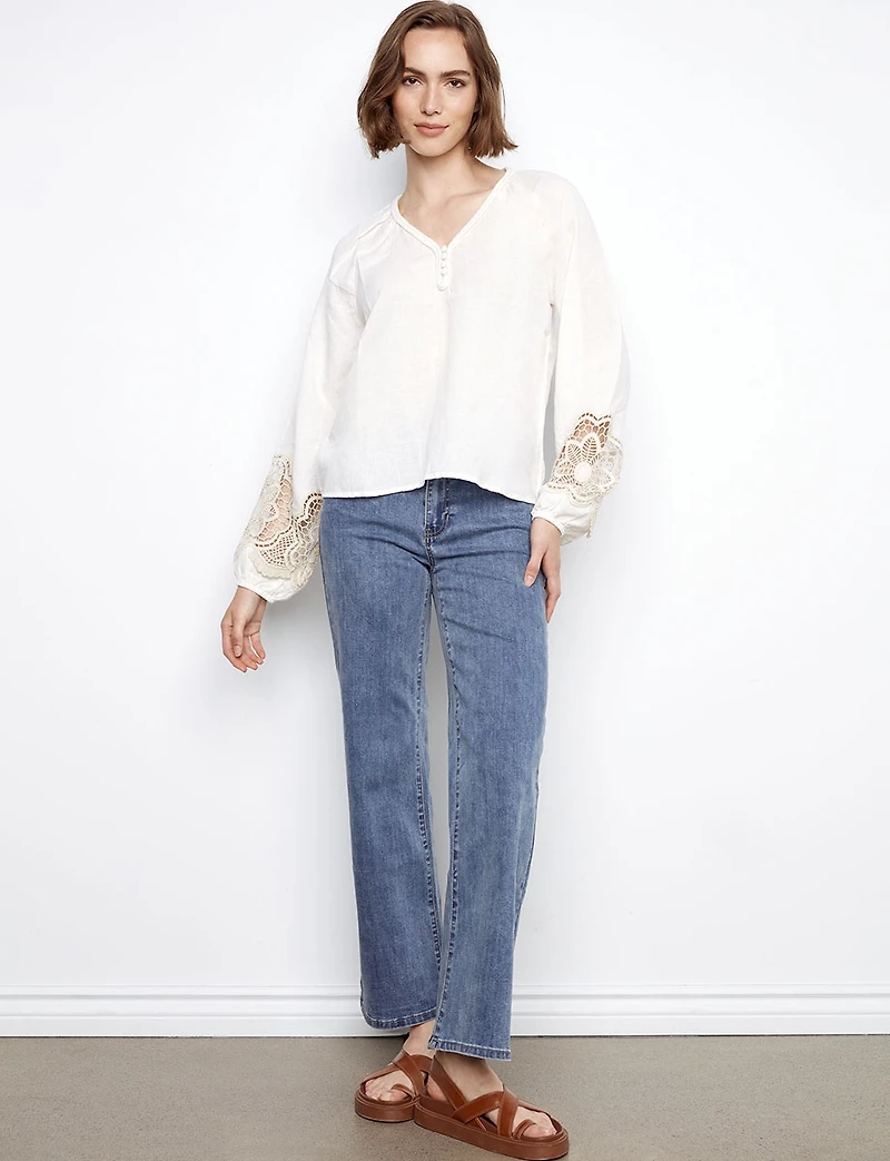 Blouse en Mélange de Lin à Col V Tressé & Détails Dentelle Ajourée par Charlie B