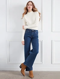 Pantalon Chloe large en denim extensible & taille régulière par Charlie B