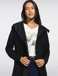 Cardigan Noir Long à Devant Drapé avec Jacquard Floral et Col Cascade par Perle