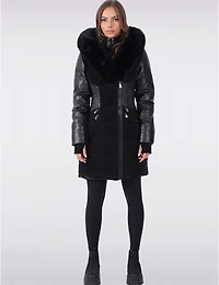 Manteaux | La maison du Manteau au Québec Chic avec Détails en Simili Cuir Plastron et Capuche Intégrée par Sicily