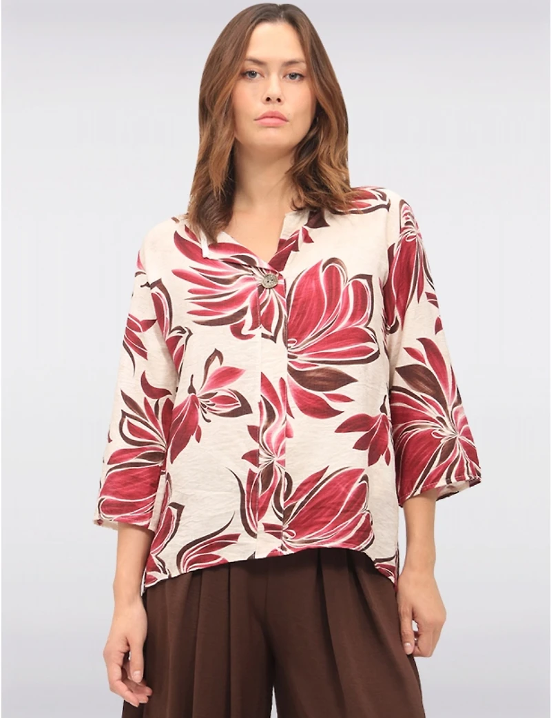 Haut à Fleurs avec Encolure Fendue Manches 3/4 et Détail Bouton par Froccella