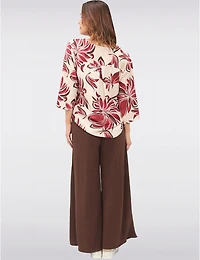 Haut à Fleurs avec Encolure Fendue Manches 3/4 et Détail Bouton par Froccella