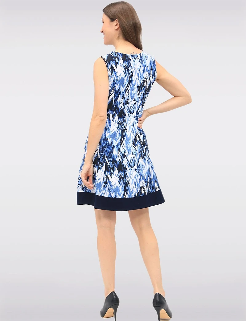 Robe sans manches à imprimé abstrait col rond & ourlet contrastant par VAMP