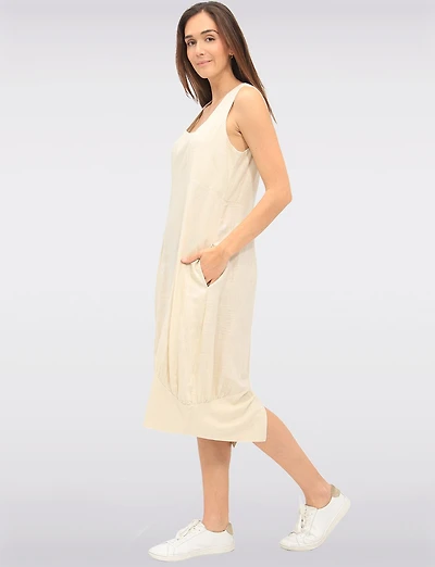Robe Sans Manches à Col Carré Longue Ballon Avec Poches par Julia Paradis