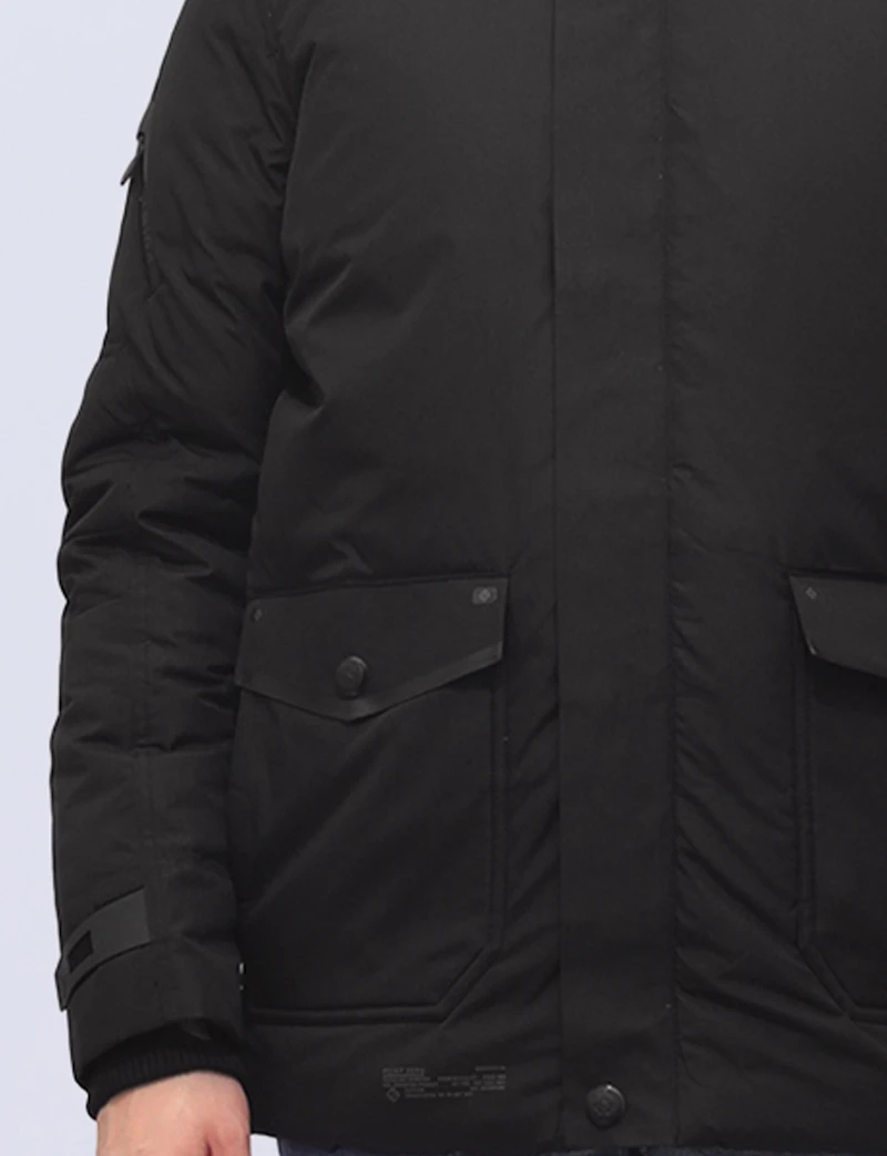 Parka en Éco-Duvet à Capuche avec Fourrure Vegan Amovible par Point Zero