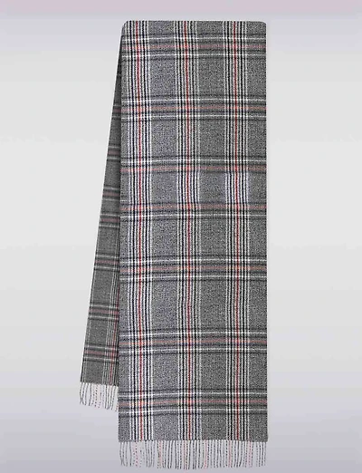 Foulard Classique Léger à Carreaux Gris Doux avec Franges sur les Côtés