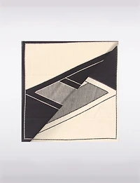 Foulard Élégant à Motif Géométrique Doux avec Franges Délicates