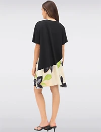 Robe Fluide à Manches Courtes Unie avec Détail d’Imprimé Abstrait par Froccella
