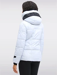 Doudoune Courte Vegan Bleu Clair Tendance Avec Capuche Amovible Par Oxygen