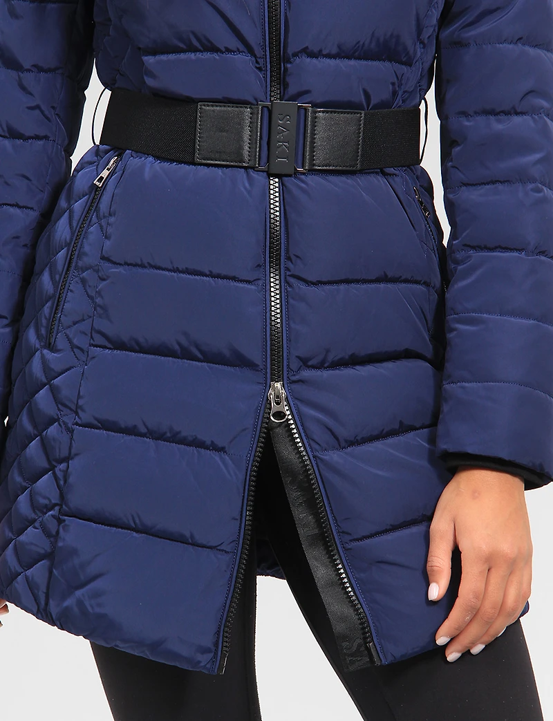 Manteau Matelassé En Eco-Duvet Avec Capuche & Fourrure Vegan par Saki