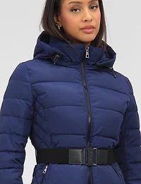 Manteau Matelassé En Eco-Duvet Avec Capuche & Fourrure Vegan par Saki