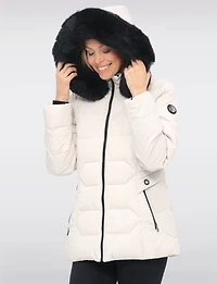 Végan Veste matelassée avec capuche en fausse fourrure par Saki