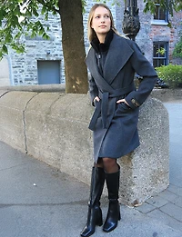 Manteau Long en Mélange de Laine à Col Revers Plastron & Ceinture par Sicily