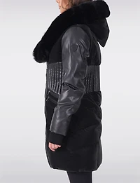 Manteau Chic avec Détails en Simili Cuir Plastron et Capuche Intégrée par Sicily