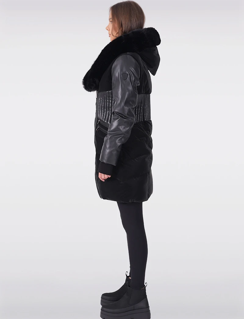 Manteau Chic avec Détails en Simili Cuir Plastron et Capuche Intégrée par Sicily