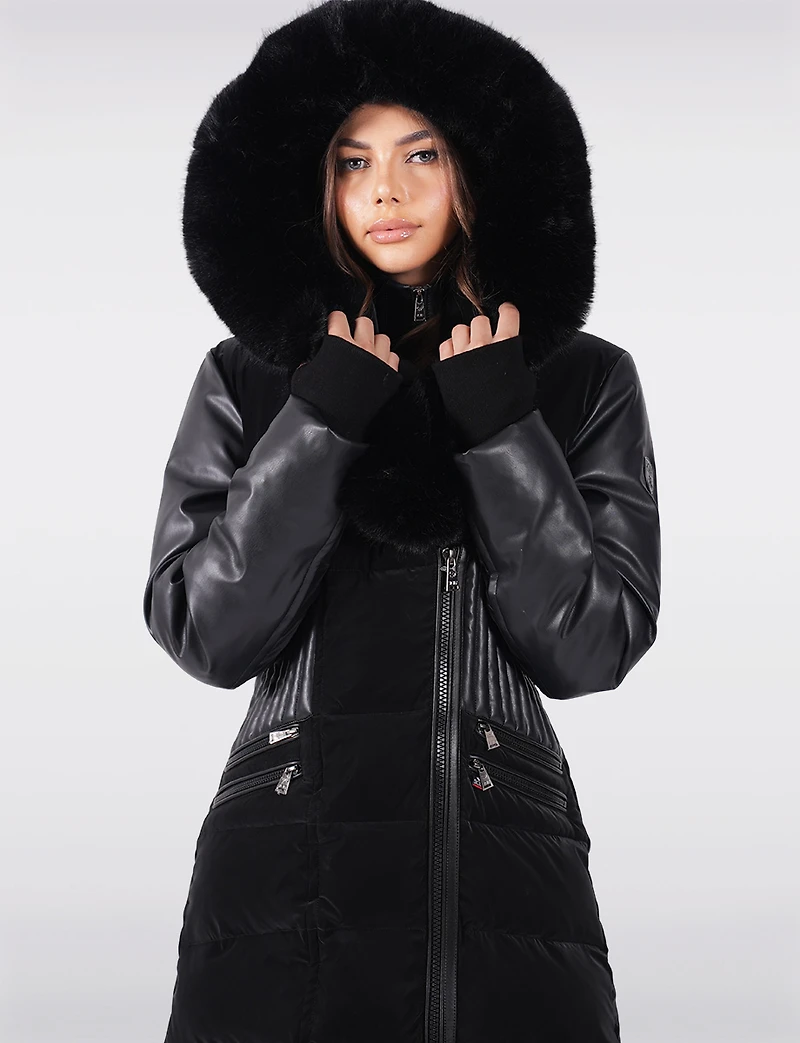 Manteau Chic avec Détails en Simili Cuir Plastron et Capuche Intégrée par Sicily