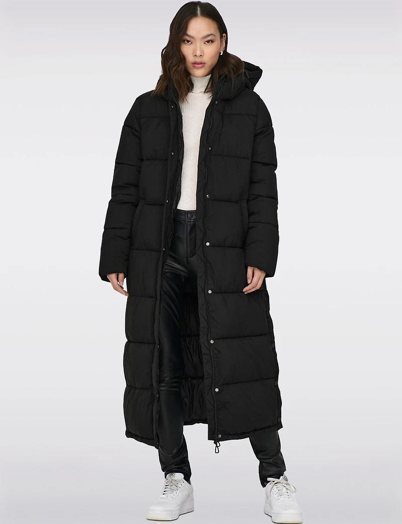 Manteau Puffer Boxing day Deals par Only | Manteaux