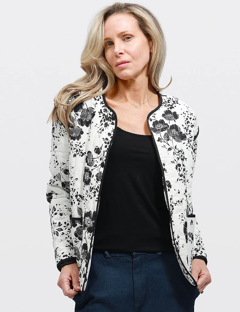 Veste Matelassée Courte Chic À Imprimé Floral Noir Et Blanc Par Point Zero