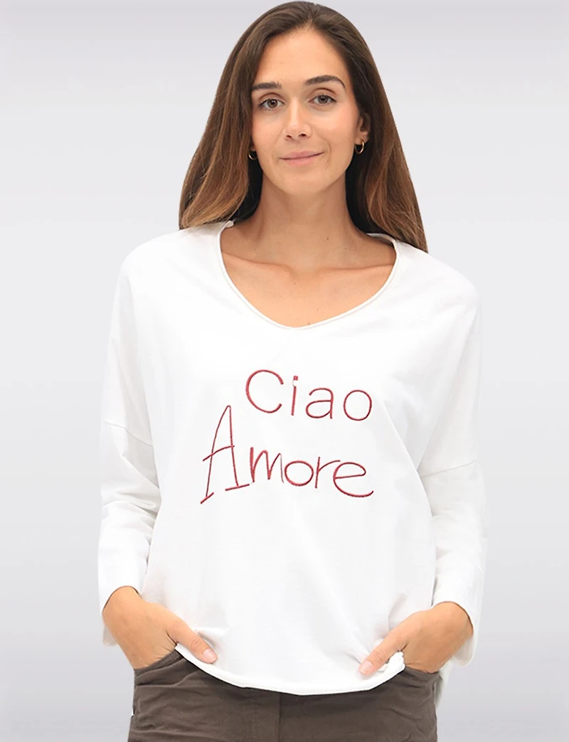 Haut V-Neck Brodé Ciao Amore avec Manches 3/4 et Dos Plus Long par Froccella