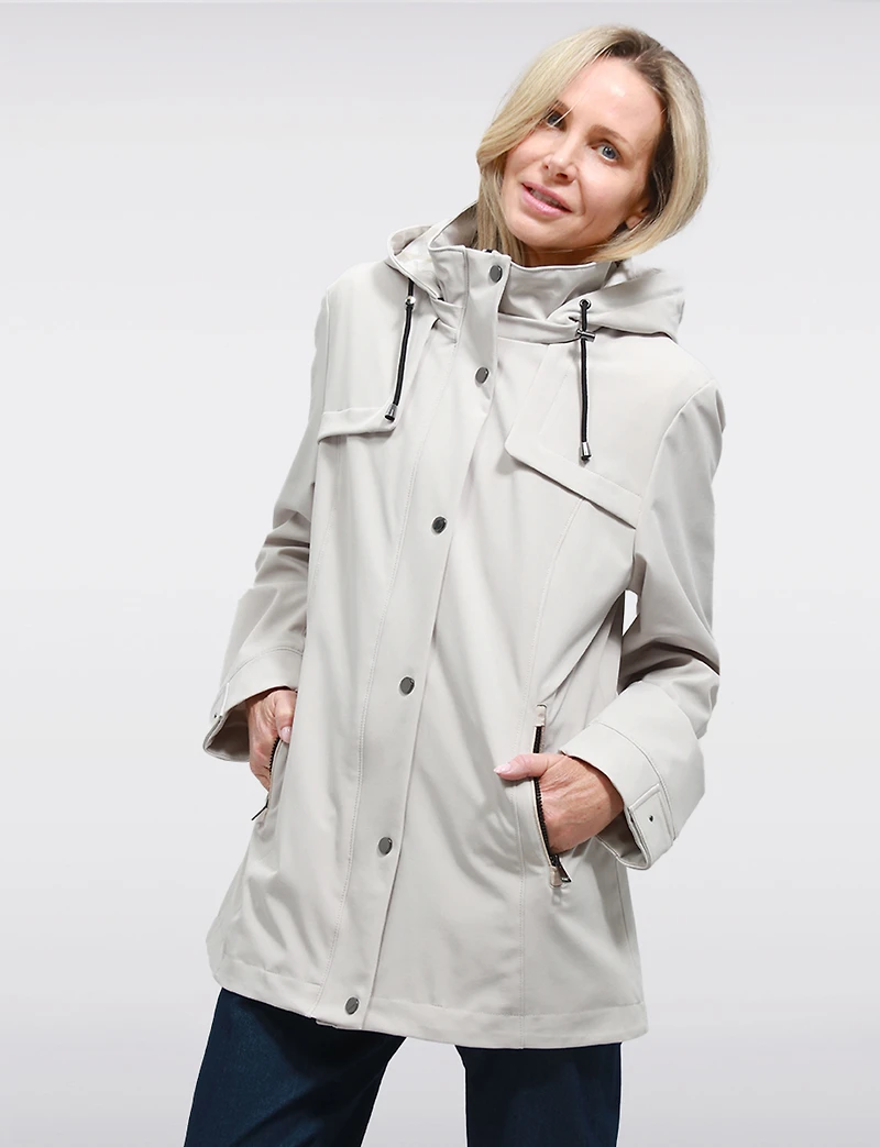 Manteau Végan Breathe-Tech® Softshell Polyvalente avec Capuche Amovible par Saki