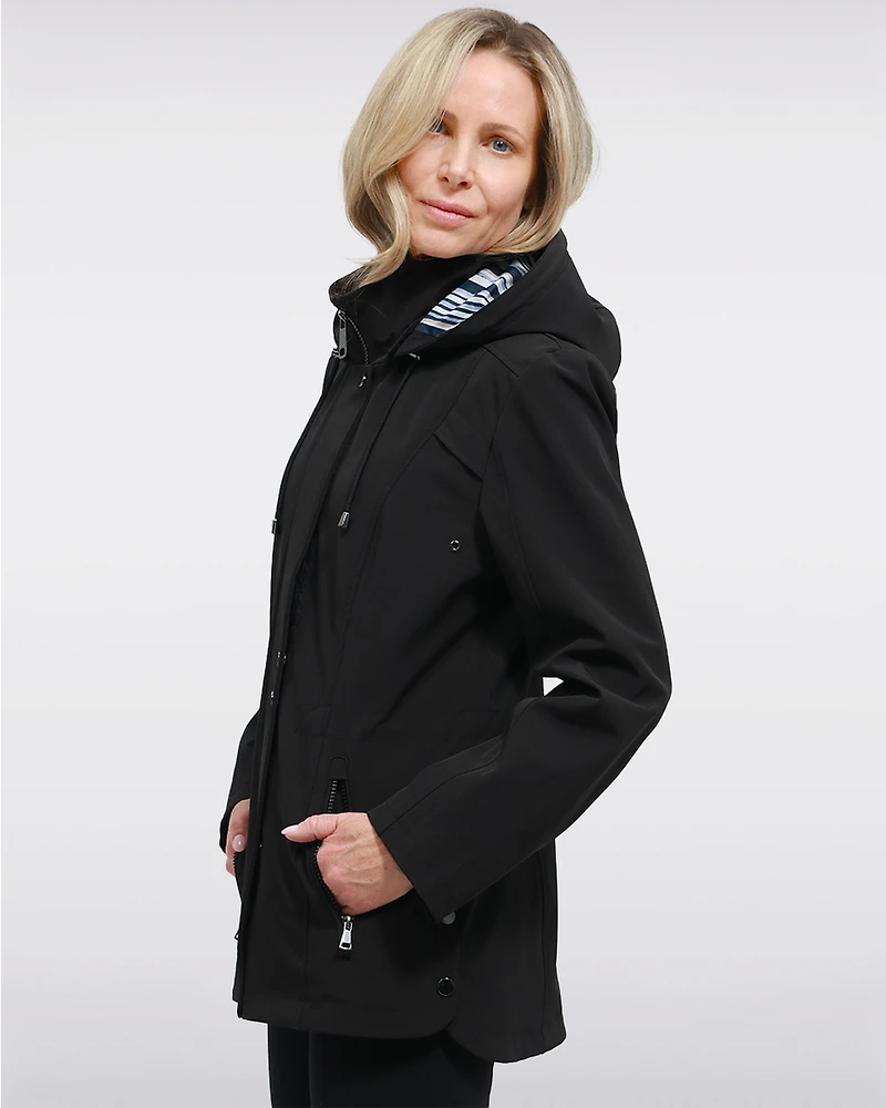 Manteau Végan Breathe-Tech® Softshell avec Capuche Amovible par Saki