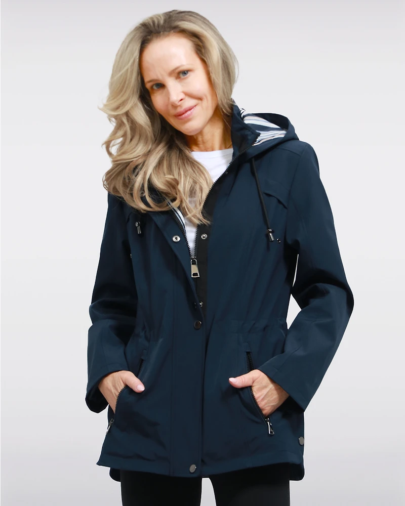 Manteau Végan Breathe-Tech® Softshell avec Capuche Amovible par Saki