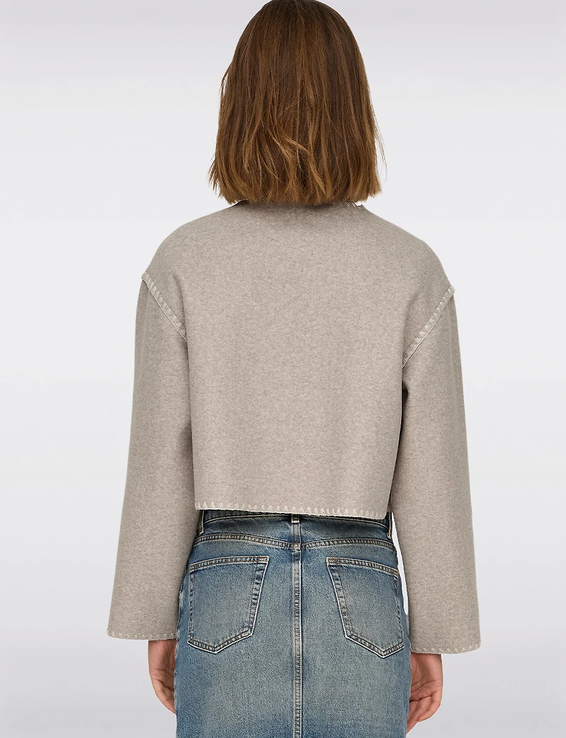 Veste Courte Tendance Vegan à Détails De Coutures Chic Blanc Cassé par Only