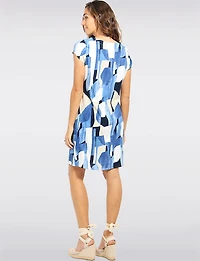Robe Imprimé Coupe Droite Longueur Genoux Manches Courtes Et Poches Par Devia