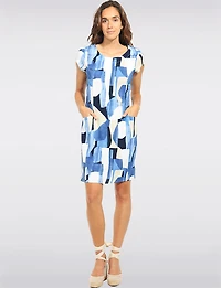 Robe Imprimé Coupe Droite Longueur Genoux Manches Courtes Et Poches Par Devia