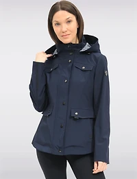 Veste-Parka Court Chic Imperméable Breathe-Tech® avec Capuche Amovible par Saki