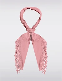 Écharpe Triangulaire Luxueuse Douce avec Franges en Dentelle – Style & Élégance