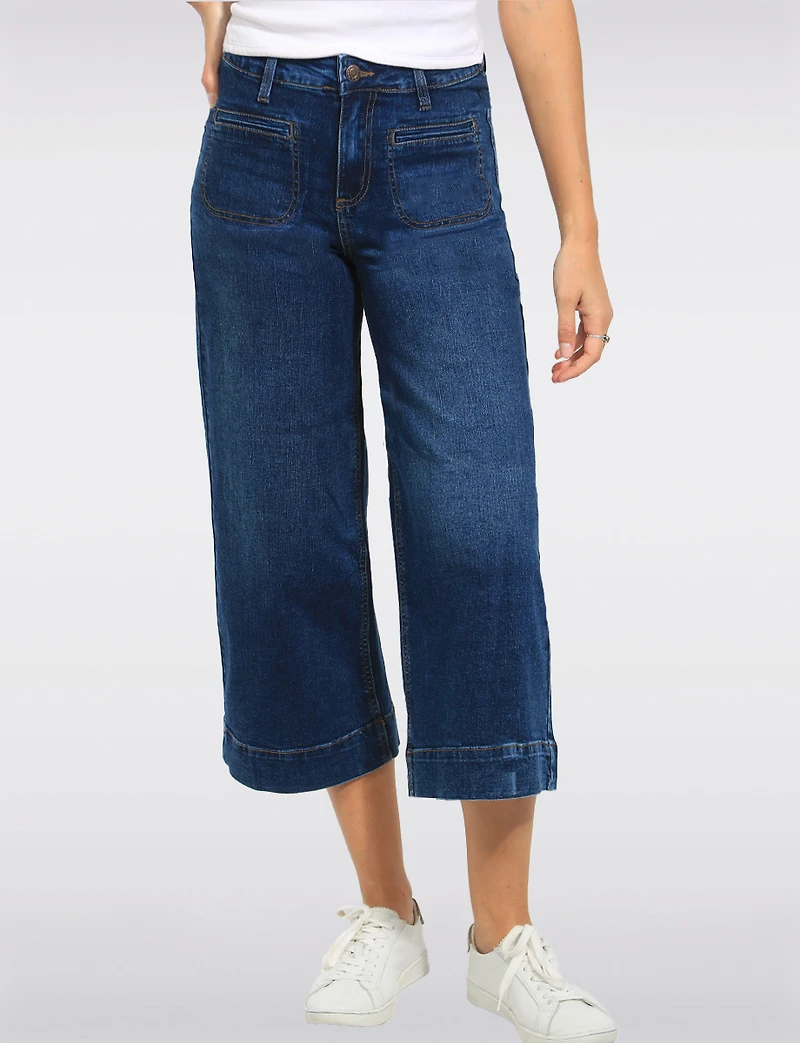 Jean Capri Taille Haute Jambes Larges Foncé Et Poches Plaquées Par Suko Jeans