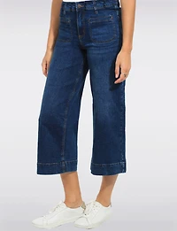 Jean Capri Taille Haute Jambes Larges Foncé Et Poches Plaquées Par Suko Jeans