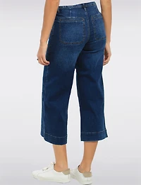 Jean Capri Taille Haute Jambes Larges Foncé Et Poches Plaquées Par Suko Jeans