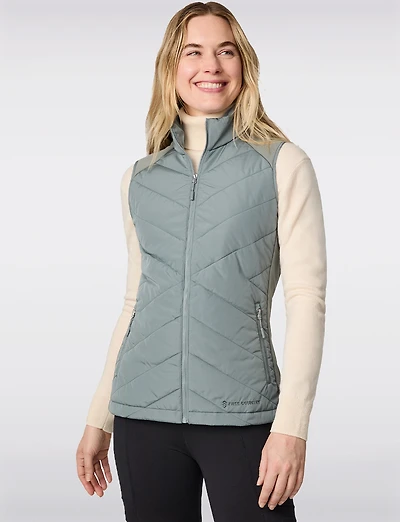 Gilet Matelassé Hybride à Col Montant – Coupe Cintrée Courte par Free Country