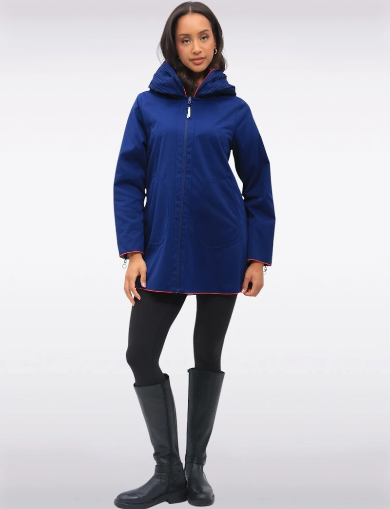 Veste Imperméable Réversible Chic – Capuche Accordéon avec Détails Liseré Rouge