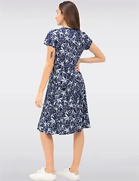 Robe Trapèze À Imprimé Floral Bleu Marine Manches Courtes Et Col Rond Par Perle