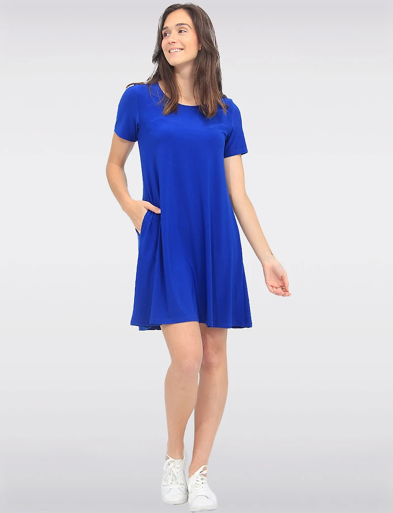 Robe Évasée Infroissable Uni à Manches Courtes & Col Rond Avec Poches par Perle