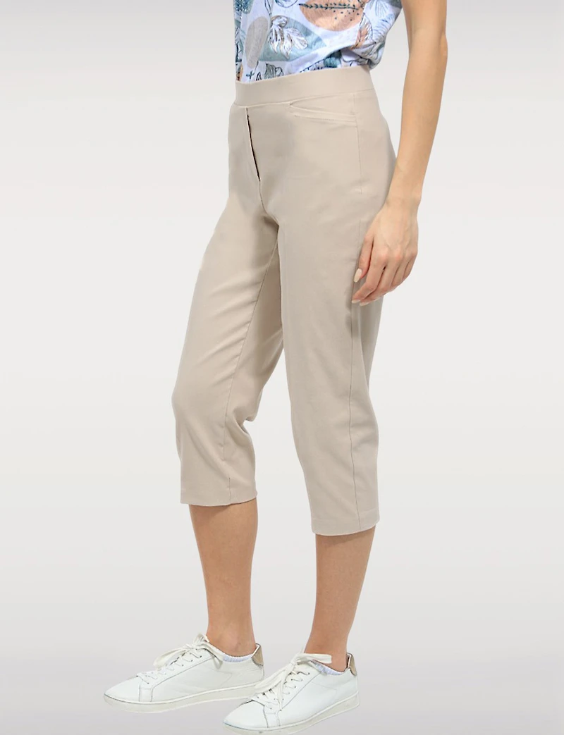 Capris à Taille Haute avec Deux Poches Carrées sur le Devant par Perle