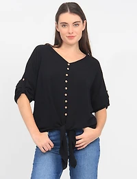 Blouse Unie Froissée à Col V Boutonnée et Nouée L’avant par Froccella