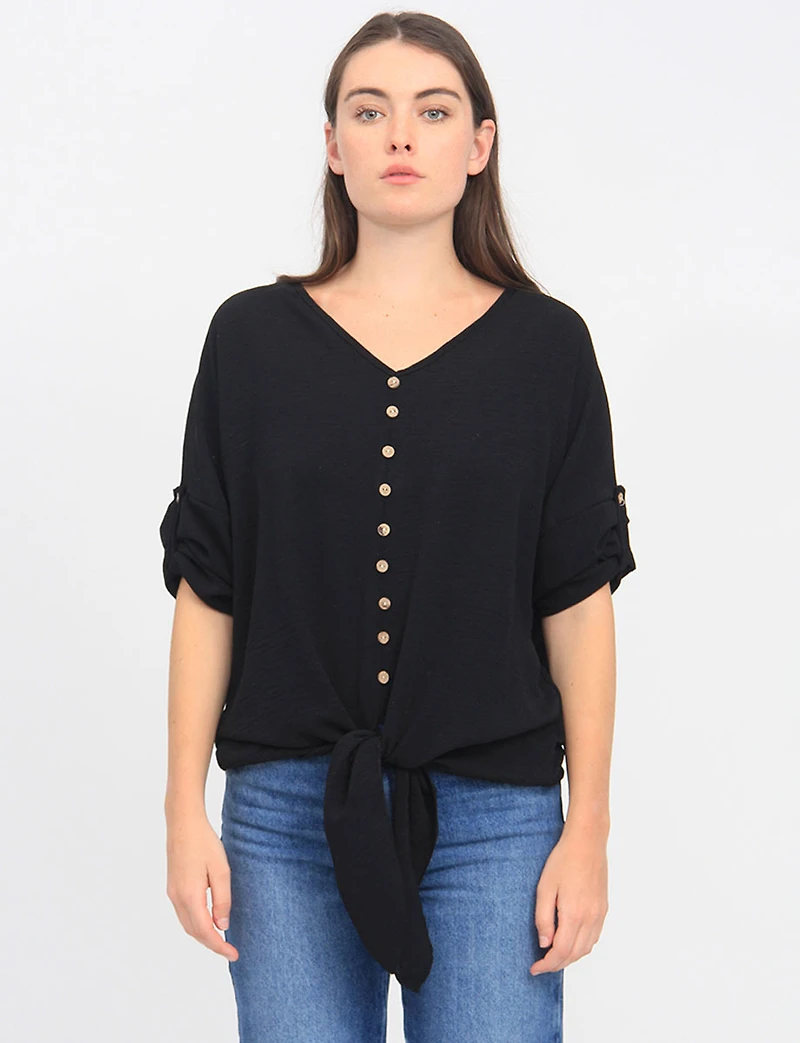 Blouse Unie Froissée à Col V Boutonnée et Nouée L’avant par Froccella
