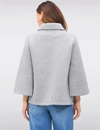 Manteau Court Évasé Chic en Scuba Extensible À Manches Évasées 3/4 par Froccella