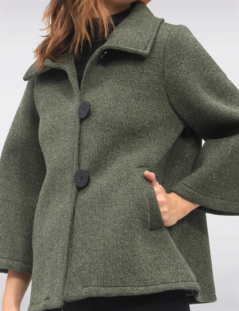 Manteau Court Évasé Chic en Scuba Extensible À Manches Évasées 3/4 par Froccella
